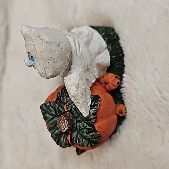 Vintage Halloween Ghost Figurines - Picture 8 of 9